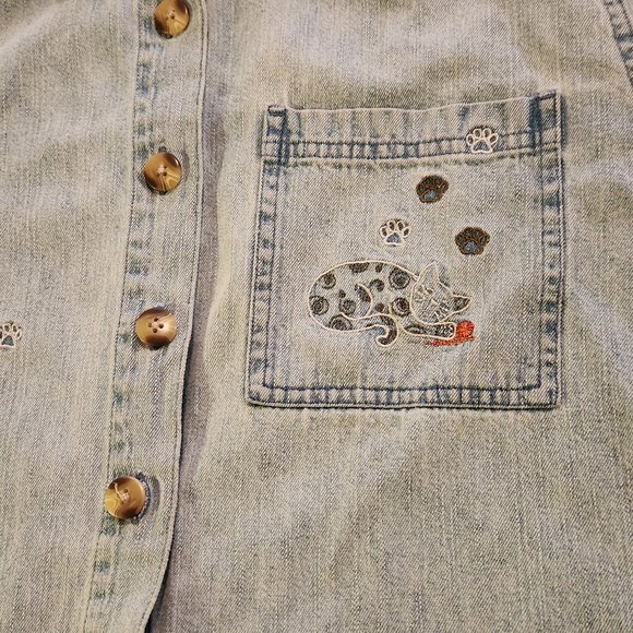 Christopher & Banks Embroidered Cats Light Wash Denim Shacket Size Medium - Picture 4 of 12